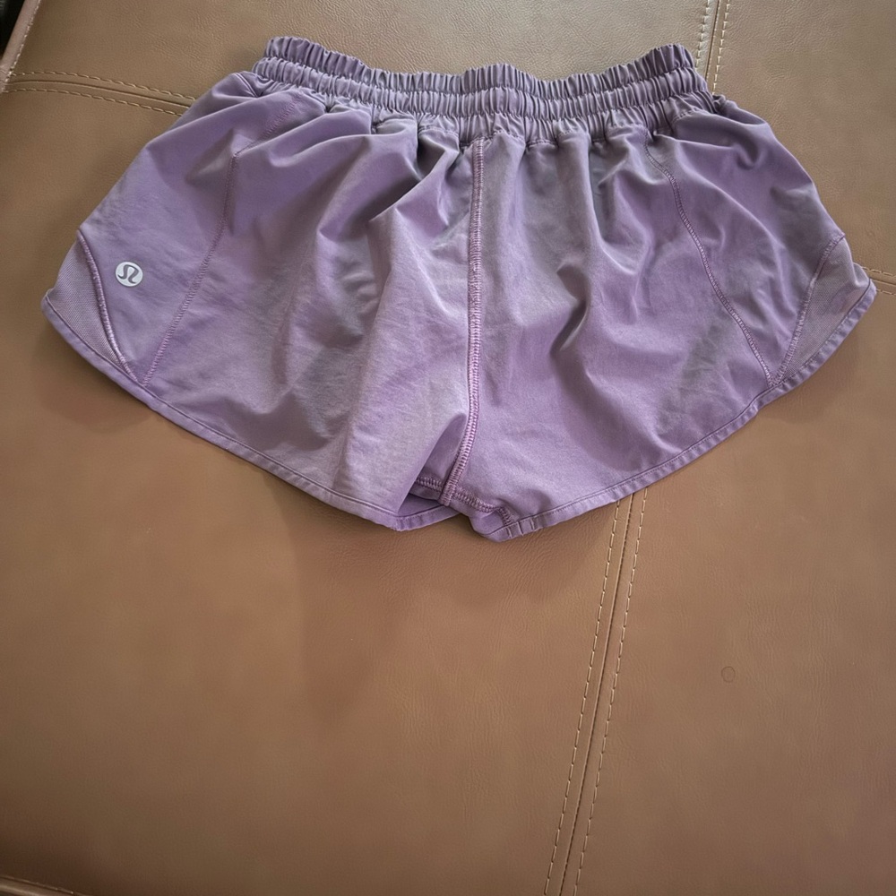 Lululemon hottie hot shorts - Picture 3 of 7